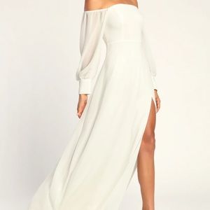 Lulus size L, White maxi dress, long sleeve, NWT, never worn.